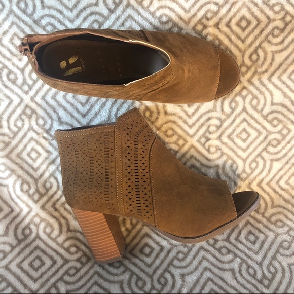 report davidson bootie